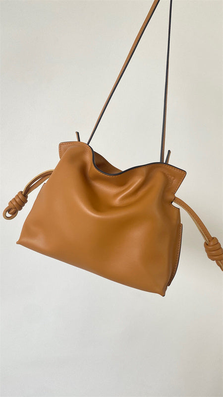 Ziva's Charm handbag – detail view (23cm*18cm*9cm)