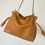 Ziva's Charm handbag – detail view (23cm*18cm*9cm)