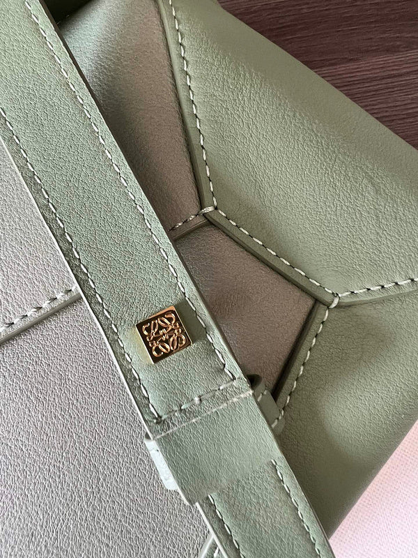 Ziva's Charm handbag – lifestyle view (24cm*10.5cm*16cm)