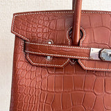  sophisticated carryall bag detail view showing craftsmanship 8