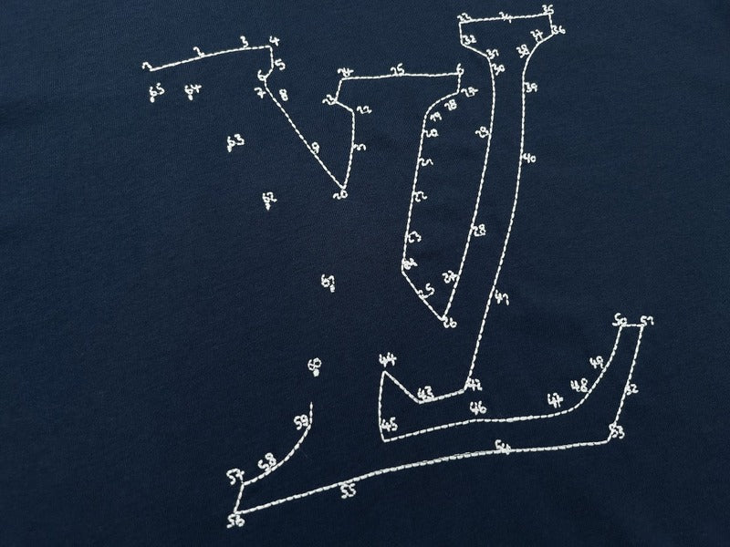 Full styled look of Louis Vuitton cotton t-shirt with logo-detail design