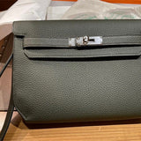  crossbody bag close-up of hardware and finish