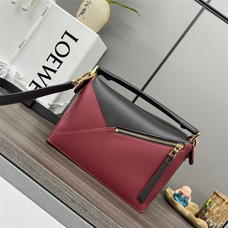 Ziva's Charm handbag – carry view (24cm*10.5cm*16cm)
