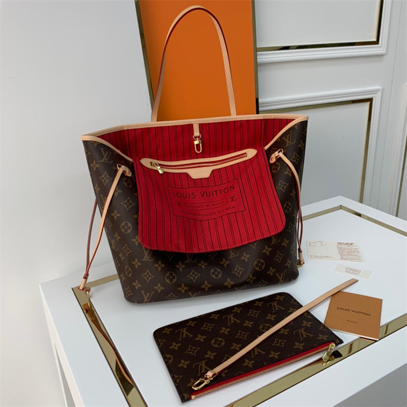  satchel interior and compartment view 21