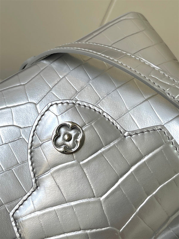  satchel interior and compartment view 15