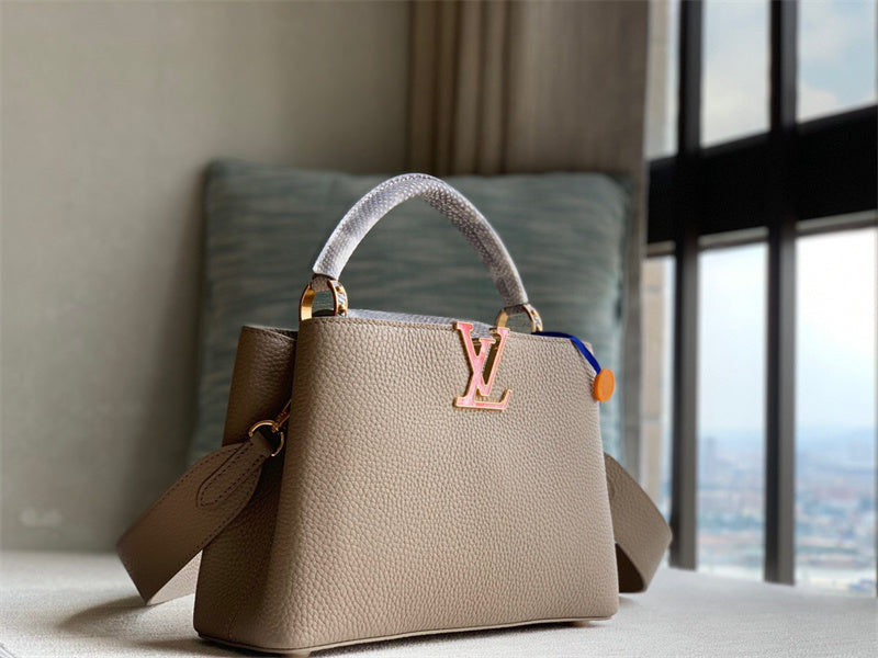  carryall bag interior and compartment view