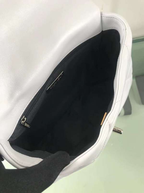Zivas Charm Refined Structure Luxury Handbag (Designer-Inspired Craftsmanship) – Lifestyle Shot