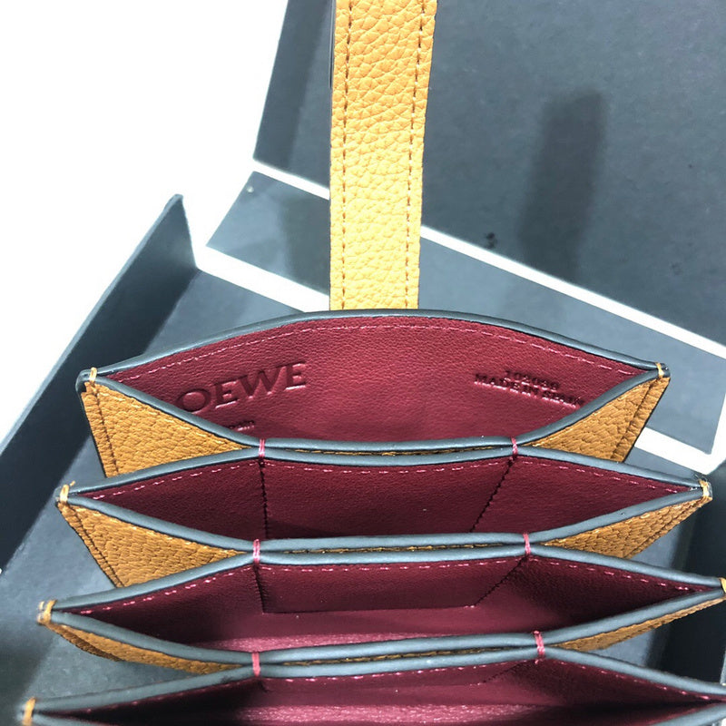 Ziva's Charm handbag – lifestyle view (Standard Size)