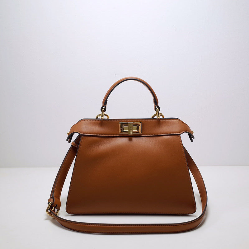 Ziva's Charm handbag – detail view (27cm*21cm*9.5cm)