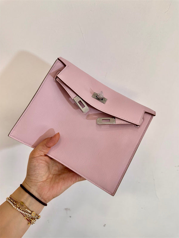  Polished structured bag front view 7