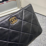  handbag, spacious everyday style, image 2