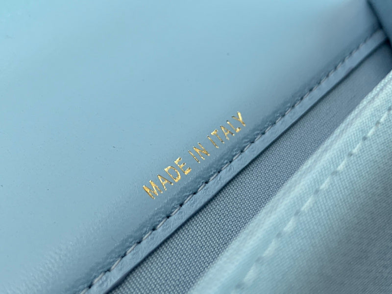  handbag, compact everyday style, image 6