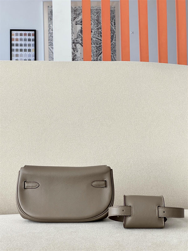Close-up detail of effortless bag design