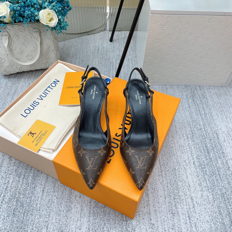 Louis Vuitton Camel Bow-Detail Flats - Toe Detail View