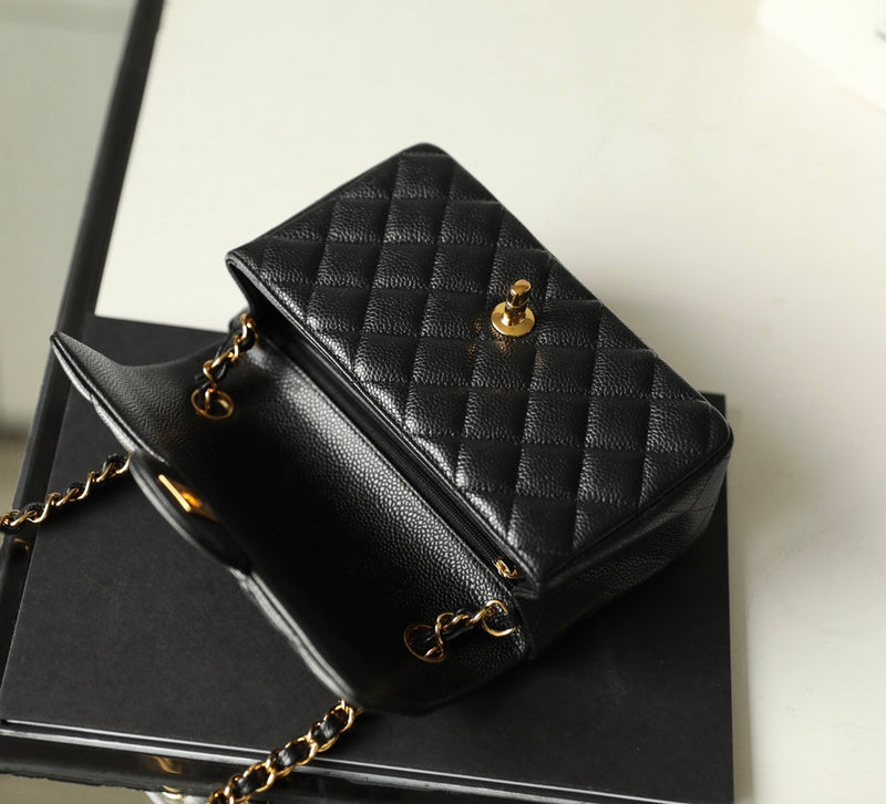  women's handbag, versatile design, view 4
