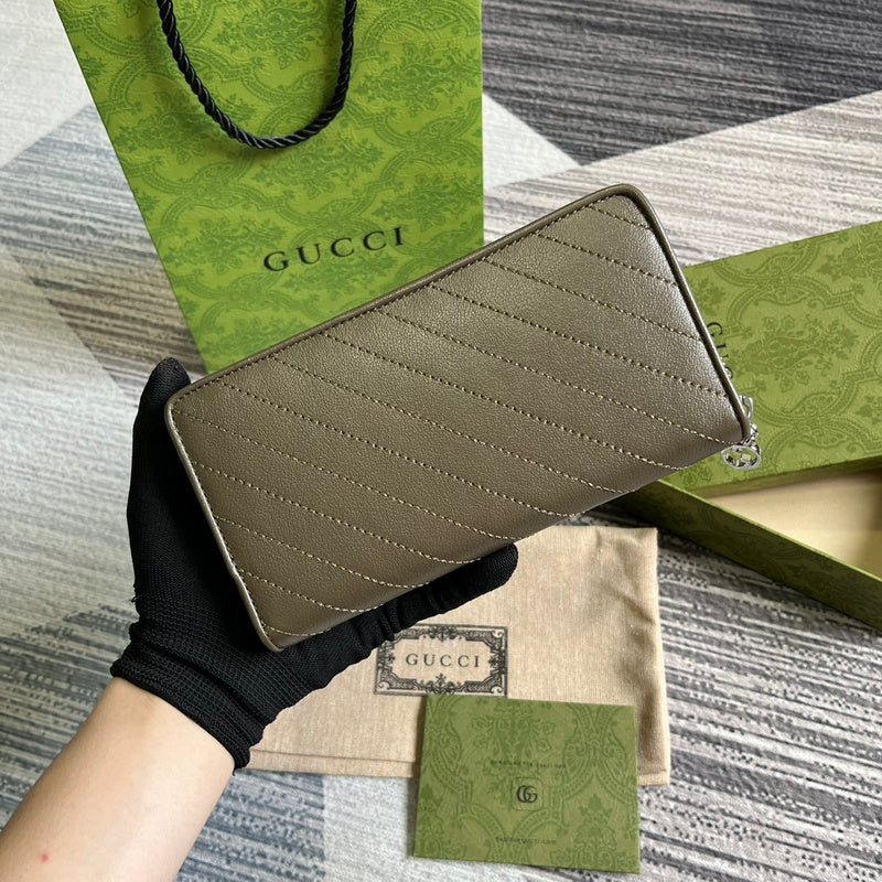 Interior view of elevated signature women's handbag – women's everyday handbag