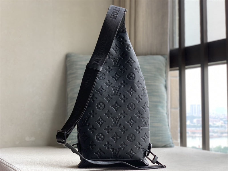  handbag interior and compartment view 21