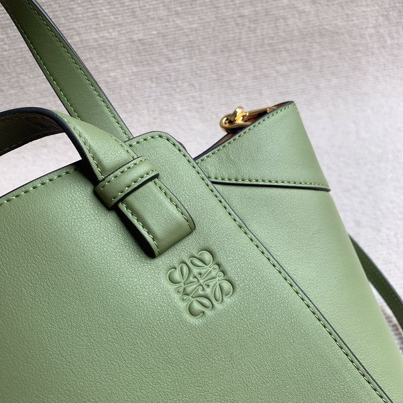 Ziva's Charm handbag – product shot (20cm*20cm*18cm)