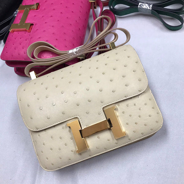 Close-up detail of balanced bag design