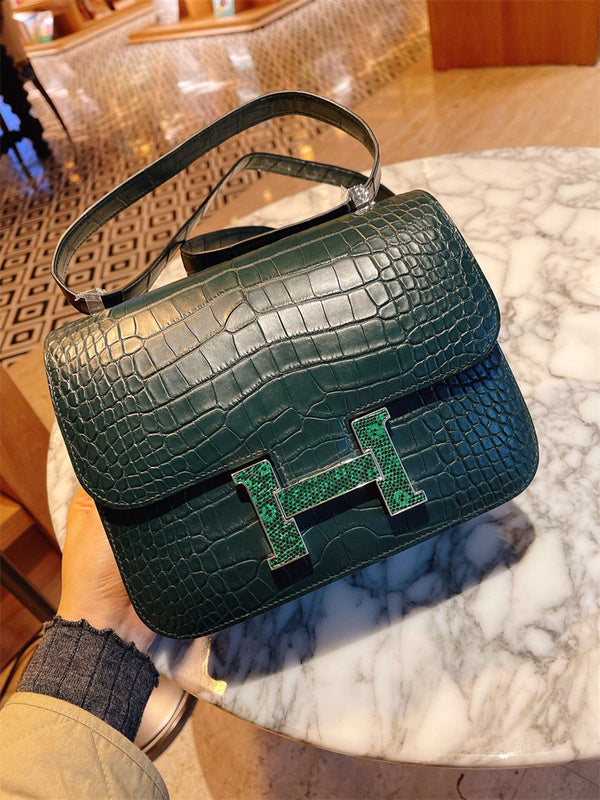  carryall bag interior and compartment view 9