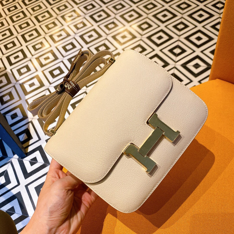 Refined handbag styled for everyday wear