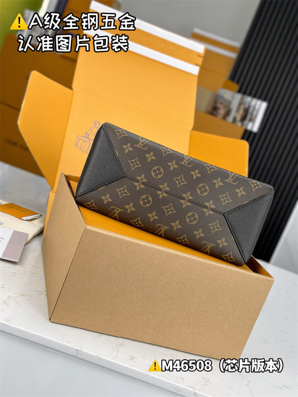  top-handle bag interior and compartment view 9