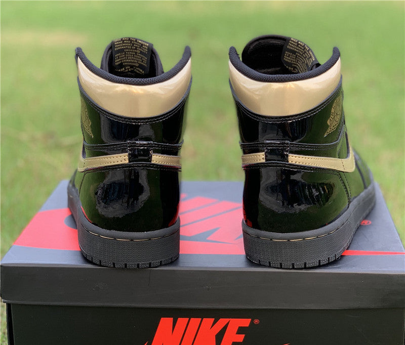 Nike Men's & Women's Designer Street Sneakers — Style 122 interior view