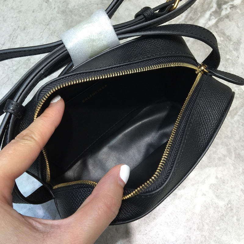 Chic Faux Leather Handbag - Premium Craftsmanship Detailing | Women's Designer-Inspired Purse #805 - alternate angle view (image 8) of designer-inspired handbag