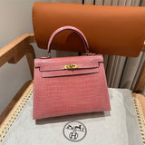  Elegant shopper bag front view