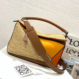 Ziva's Charm handbag – detail view (29cm*19cm*12cm)