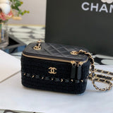  women's handbag, versatile design, view 3