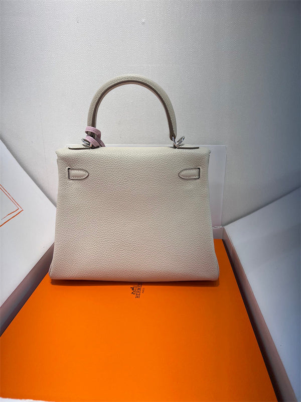  tote bag interior and compartment view