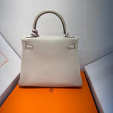  tote bag interior and compartment view