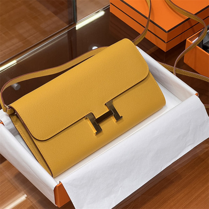 Close-up detail of crisp bag design