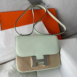  Tailored structured bag front view