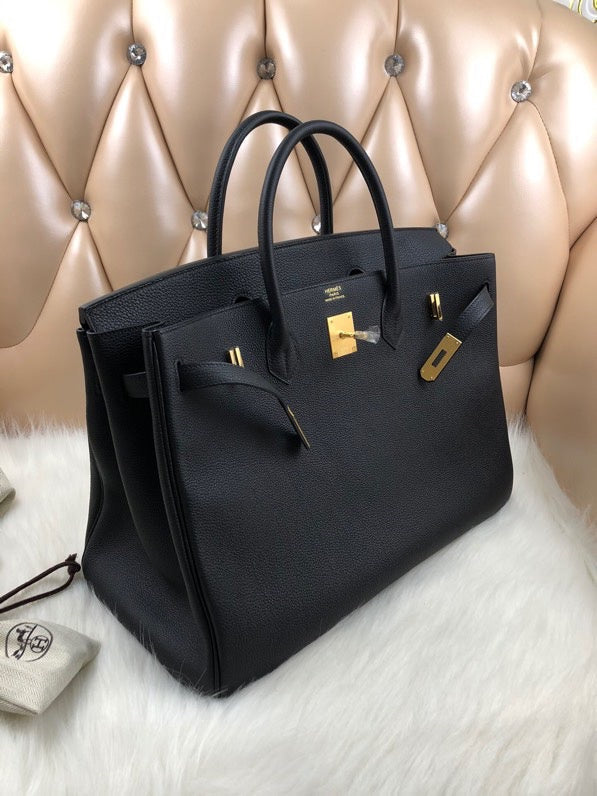 Interior view of structured premium bag