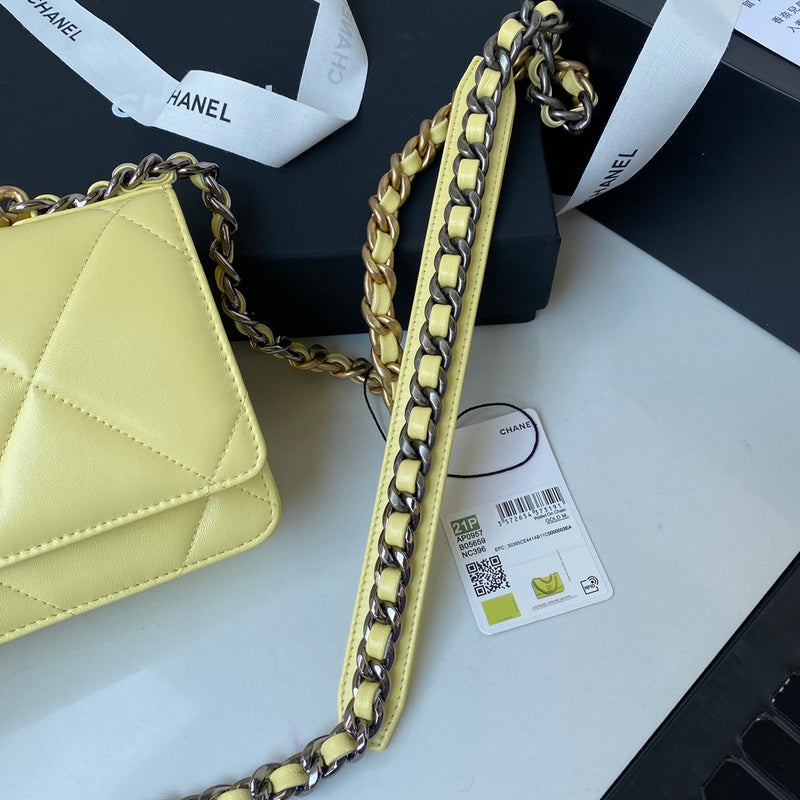  women's handbag, mid design, view 2