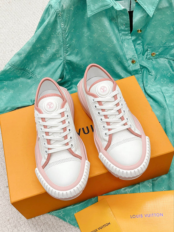 Louis Vuitton shoes Style 369 - top view showing design