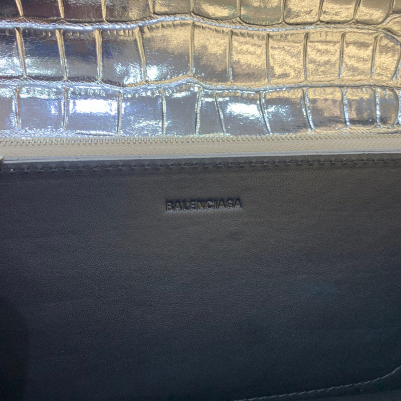 Elegant Premium PU Leather Handbag - Signature Hardware Accents | Women's Luxury Handbag #403 - texture close-up (image 9) of designer-inspired handbag