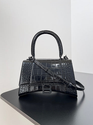 Zivas Charm Effortless Sophistication Statement Handbag (Refined Practical Design) – Front View