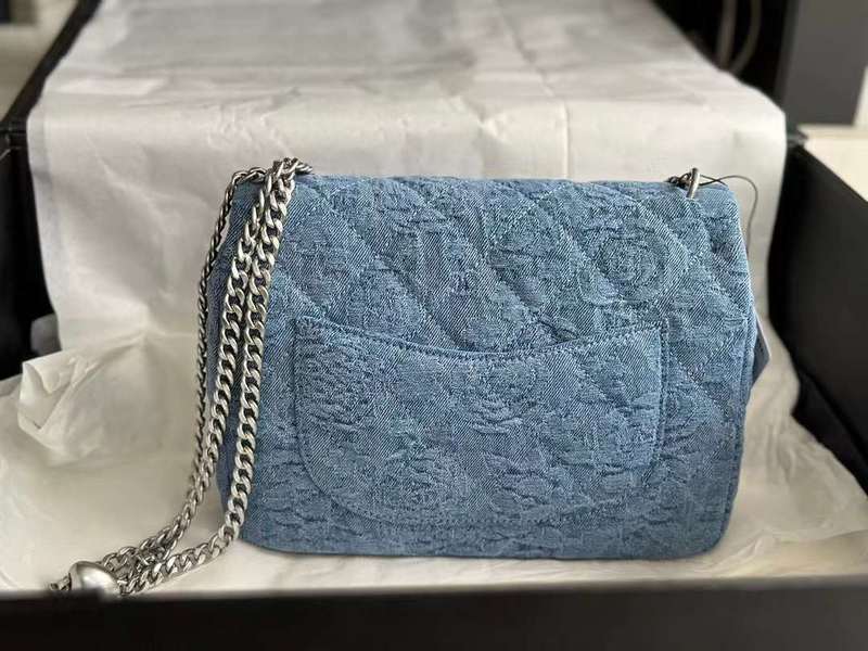 Zivas Charm Polished Finish Luxury Handbag (Elevated Accessory Essential) – Interior View
