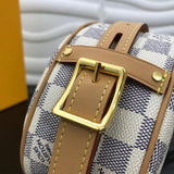 Handle and strap detail of signature everyday-luxe women's handbag – women's designer-style accessory