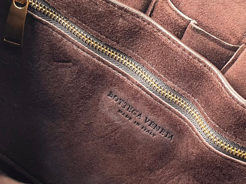 Contemporary Faux Leather Handbag - Statement Silhouette | Women's Fashion Handbag #1656 - hardware and detail close-up (image 5) of designer-inspired handbag