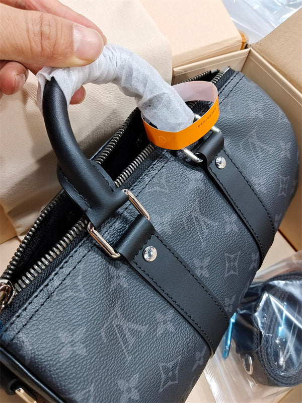  Contemporary top-handle bag front view 7