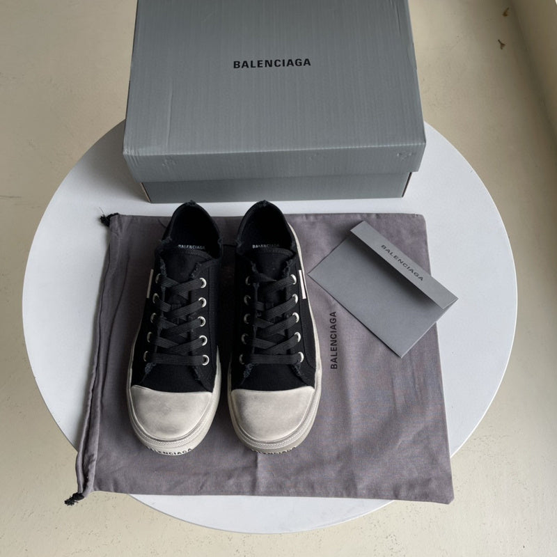 Zivas Charm Modern Minimalist Look Designer Shoes (Versatile Style Upgrade) – Lifestyle Shot