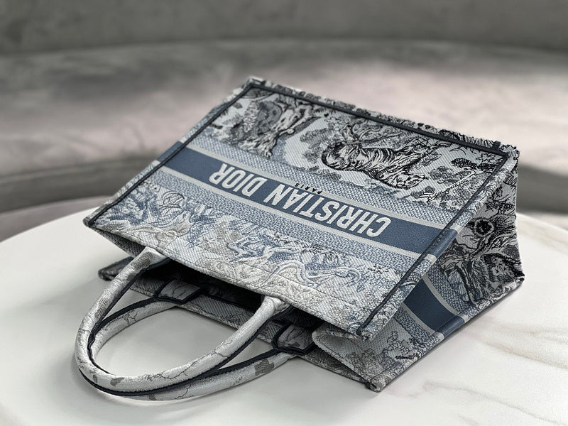 Styled lifestyle shot of structured chic women's handbag – women's premium purse