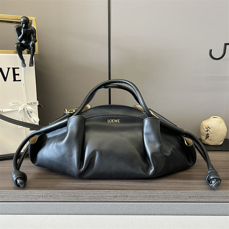 Ziva's Charm handbag – product shot (35cm*11.5cm*21cm)