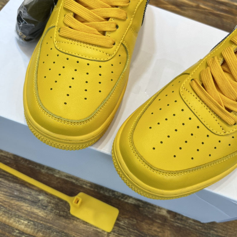 Nike classic monochrome luxury sneakers view 5 everyday casual design