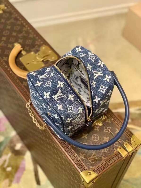 Front view of signature structured women's handbag – women's statement bag