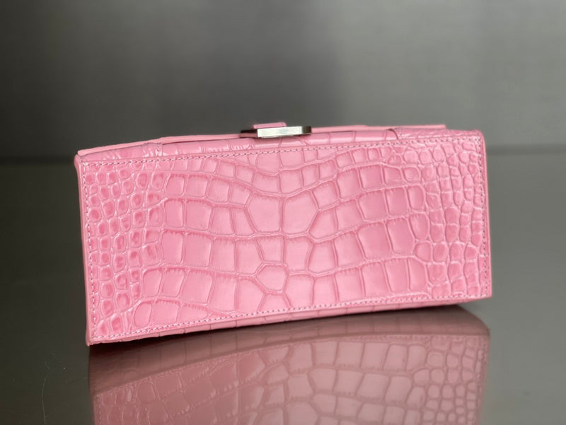 Zivas Charm Effortless Elegance Statement Handbag (Refined Practical Design) – Styled Look